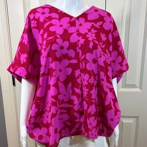 Women's Floral V-Neck blouse in Bright Fuchsia and Magenta